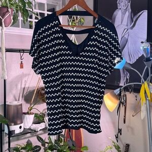 Vanity Navy White Chevron V Neck Cutout Back Short Sleeve Top Plus Size 2XL